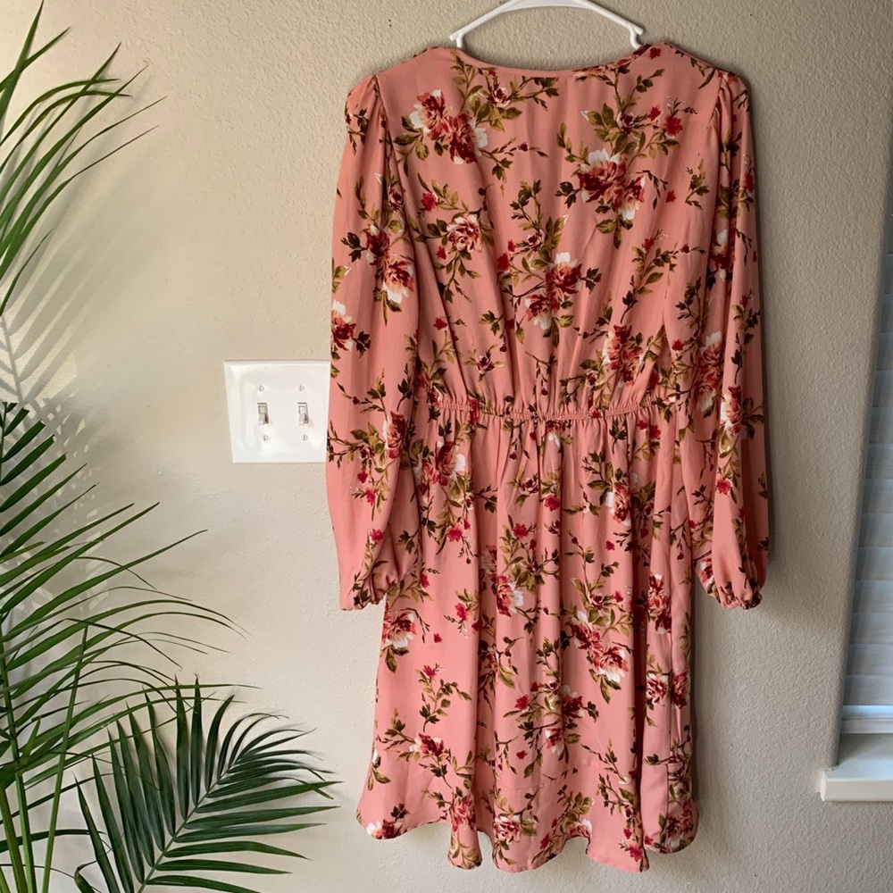 SOLD NWOT Pink floral wrap around tie dress - Picture 8 of 8
